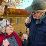 ¿Qué equipos necesito para cuidar a un anciano enfermo en casa?